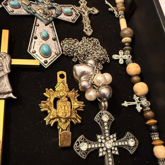 Assorted Cross Pendants & Necklaces - Religious Jewelry Collection - Picture 4 of 9